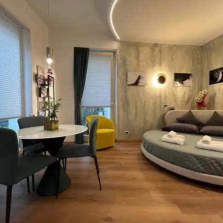 Habemus Loft -the Circle Raffinato Ed Esclusivo Art-loft Open Space Nel Cuore Storico Pedonale Di *