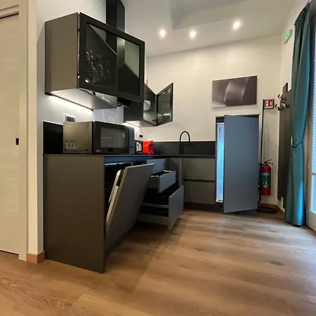 Habemus Loft -the Circle Raffinato Ed Esclusivo Art-loft Open Space Nel Cuore Storico Pedonale Di Apartmán Terst