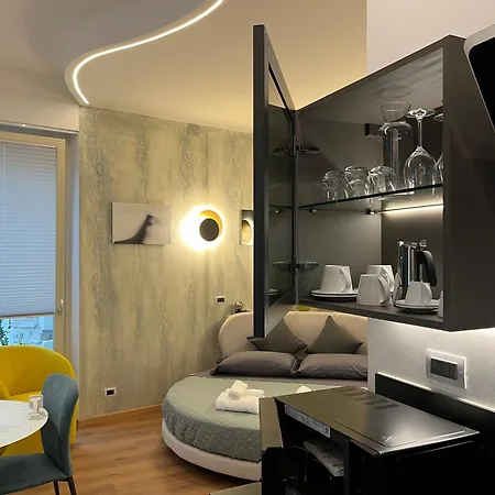 Habemus Loft -the Circle Raffinato Ed Esclusivo Art-loft Open Space Nel Cuore Storico Pedonale Di *