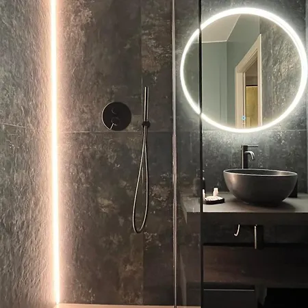 Habemus Loft -the Circle Raffinato Ed Esclusivo Art-loft Open Space Nel Cuore Storico Pedonale Di *