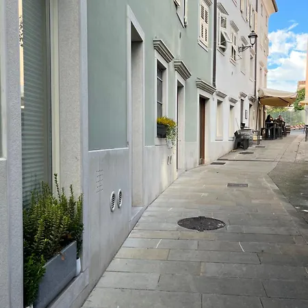 Habemus Loft -the Circle Raffinato Ed Esclusivo Art-loft Open Space Nel Cuore Storico Pedonale Di Apartamento *
