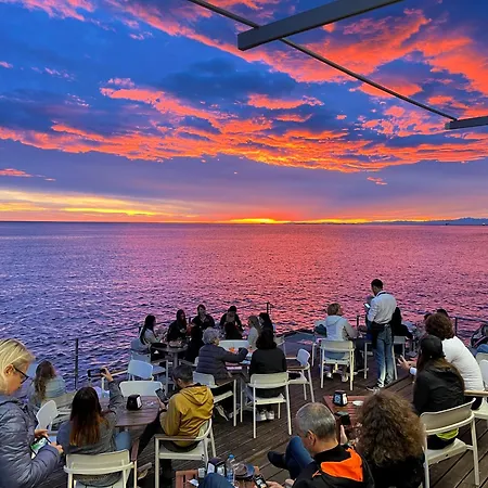 Habemus Loft -the Circle Raffinato Ed Esclusivo Art-loft Open Space Nel Cuore Storico Pedonale Di Apartmán *