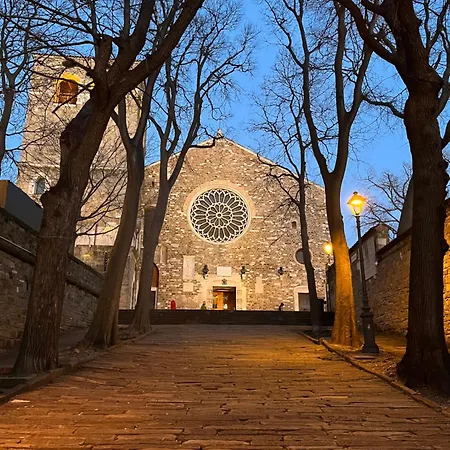 Habemus Loft -the Circle Raffinato Ed Esclusivo Art-loft Open Space Nel Cuore Storico Pedonale Di Terst