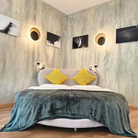 Habemus Loft -the Circle Raffinato Ed Esclusivo Art-loft Open Space Nel Cuore Storico Pedonale Di Apartmán *